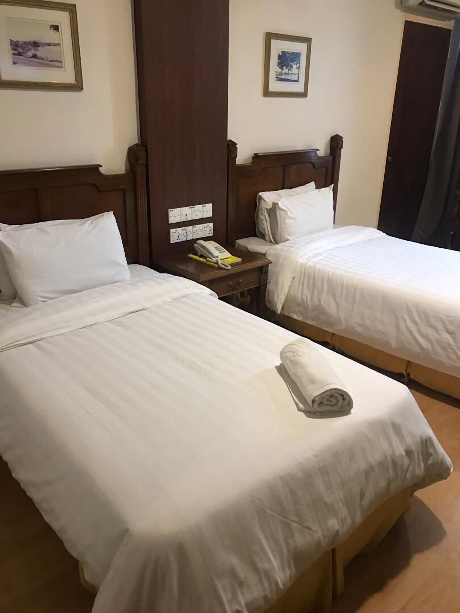 Regal Court Hotel Kuching Extérieur photo