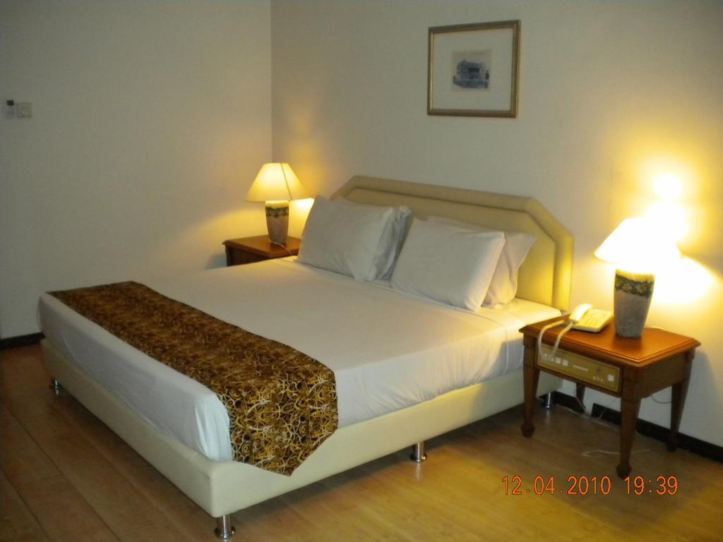 Regal Court Hotel Kuching Chambre photo